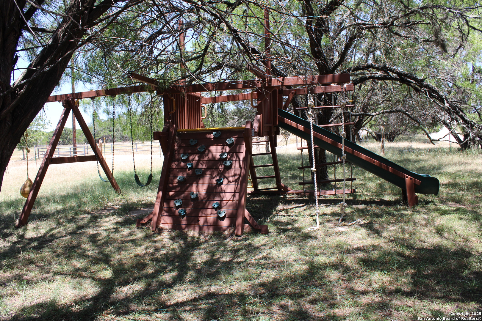 1260 Comanche Path Bandera, TX 78003 - Photo 18 of 23