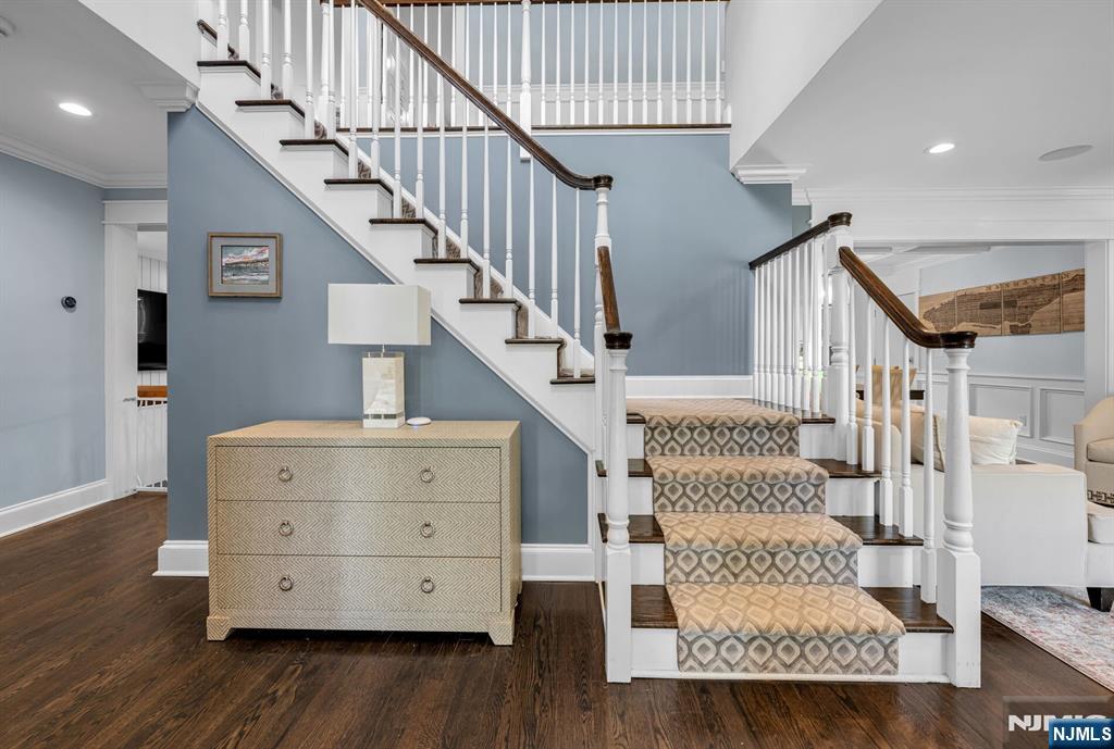 159 Hampton Place Ridgewood, NJ 07450 - Photo 10 of 50
