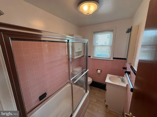 $1,250 | 410 Paoli Avenue, Philadelphia, PA 19128