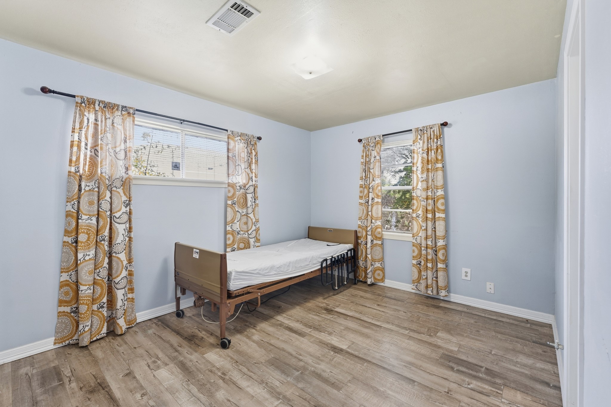 704 Cook Road Winnie, TX 77665 - Photo 14 of 18 Third bedroom