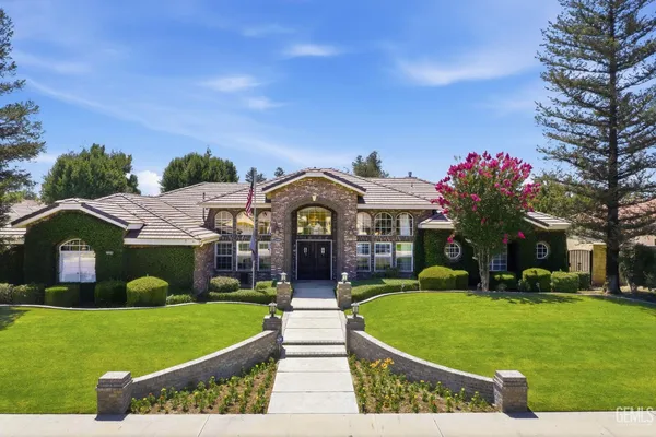 $849,000 | Undisclosed Address, Bakersfield, CA 93312