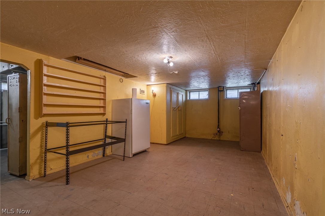 29326 Ridge Road Wickliffe, OH 44092 - Photo 25 of 26 Gallery Image 25