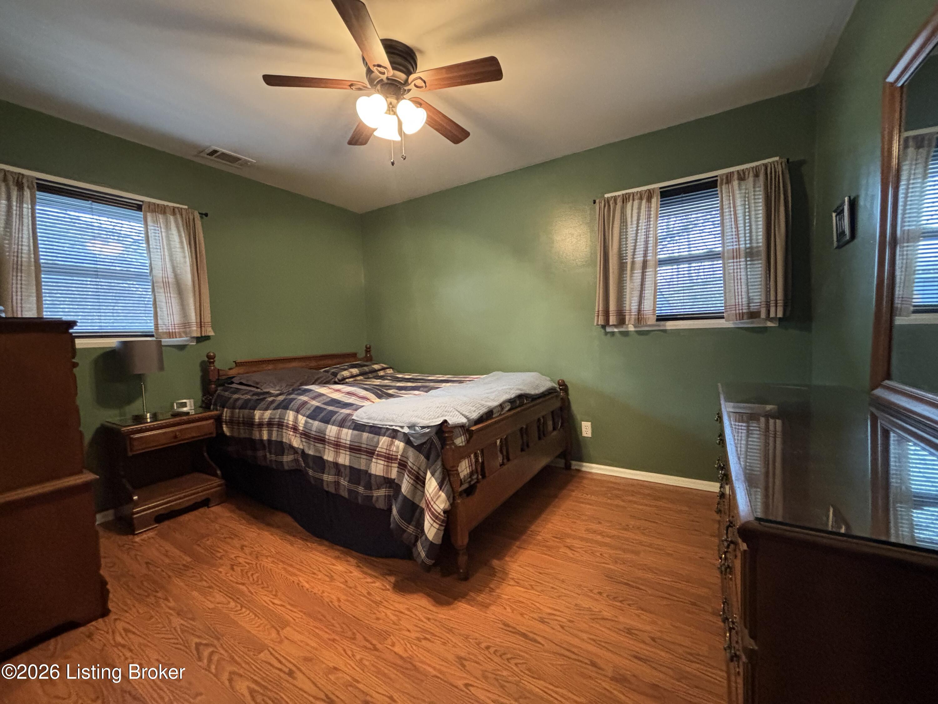 9913 Robsion Road Jeffersontown, KY 40299 - Photo 20 of 27 IMG_3326