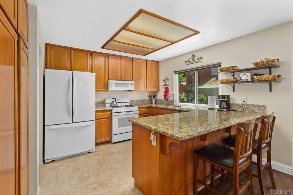 19185 Laurenrae Street Riverside, CA 92508 - Photo 11 of 28