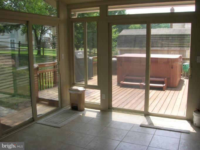 16813 Cashell Road Olney, MD 20832 - Photo 3 of 30 Sunroom