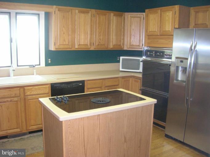 16813 Cashell Road Olney, MD 20832 - Photo 7 of 30 Kitchen #2