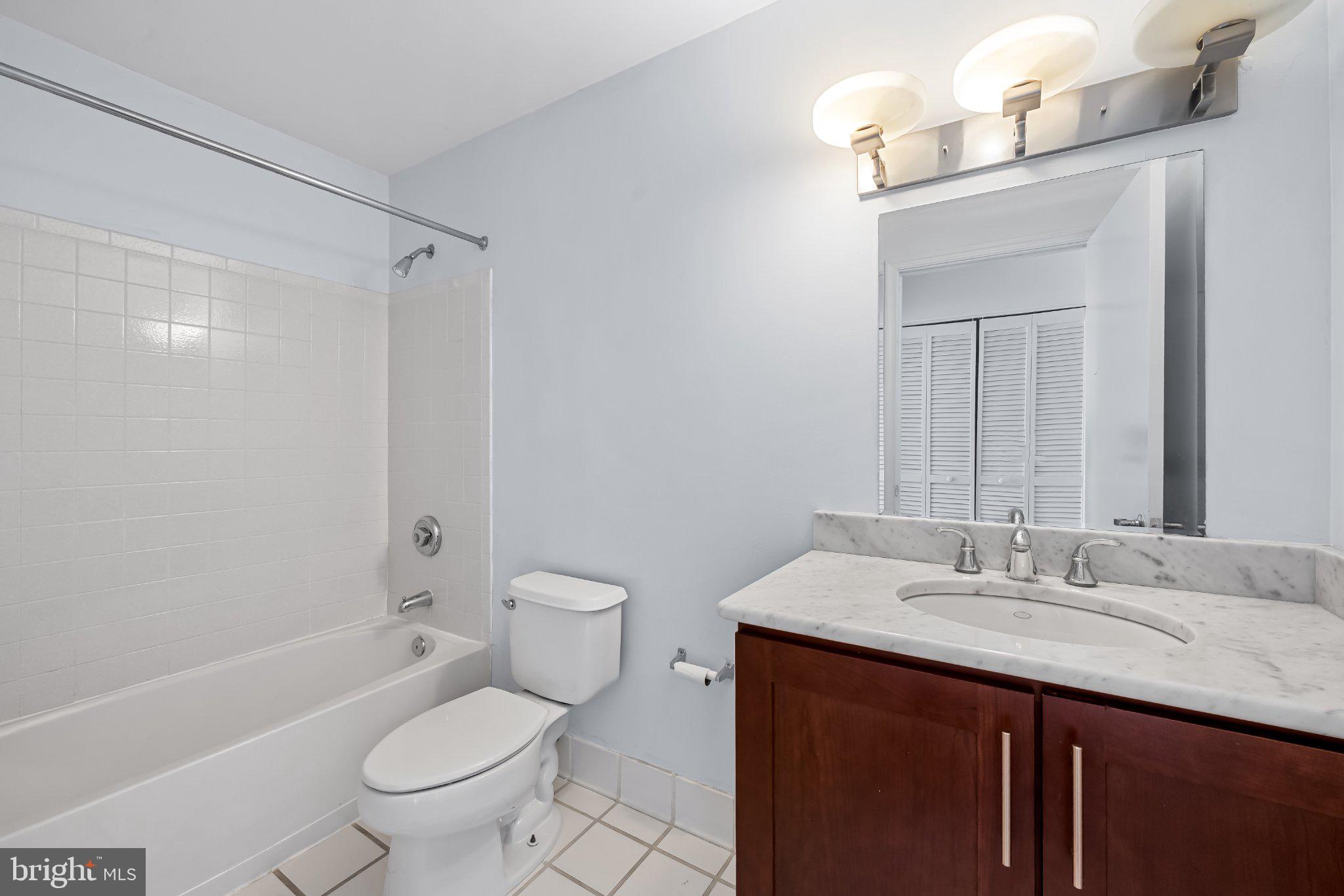 2702 Lighthouse Point East, Unit 738 Baltimore, MD 21224 - Photo 20 of 33 Modern bathroom with sleek finishes.
