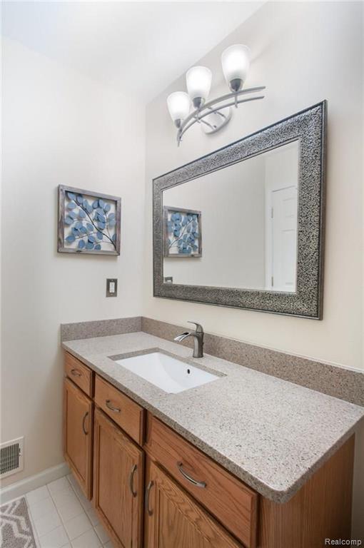 1934 South Shore Drive Rochester Hills, MI 48307 - Photo 17 of 42