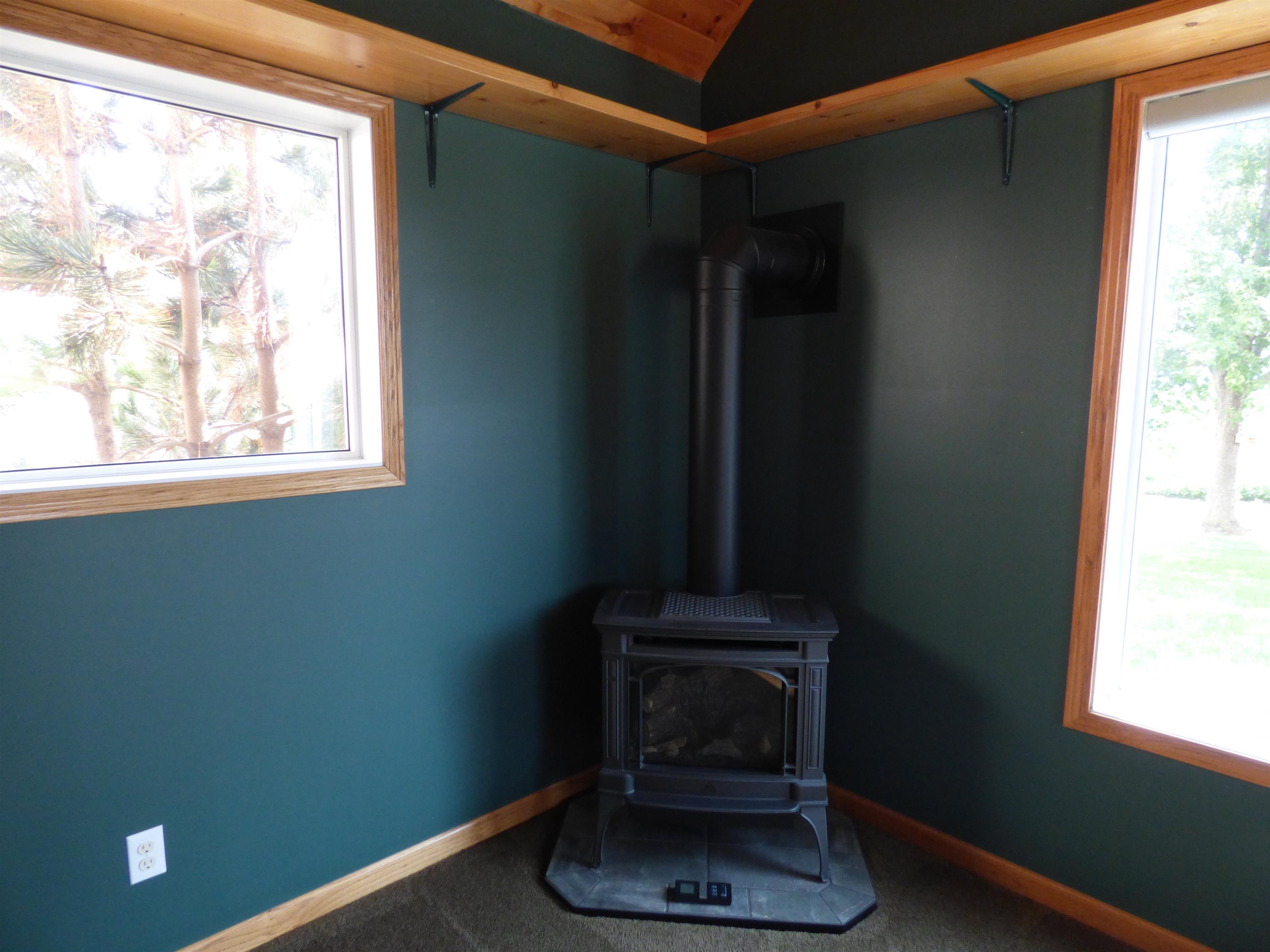 729 Meadow Ridge Lane Lena, IL 61048 - Photo 10 of 50