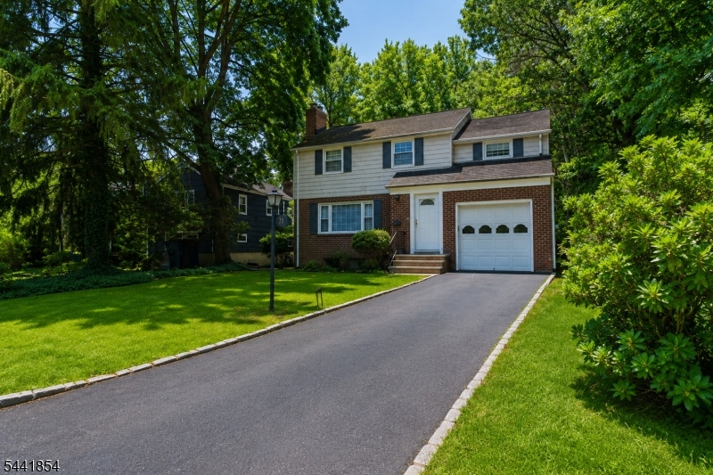 71 Willoughby Road Fanwood, NJ 07023 - Photo 8 of 34