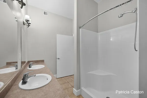 $349,900 | 600 Broadway Avenue Northwest, Unit 124, Grand Rapids, MI 49504