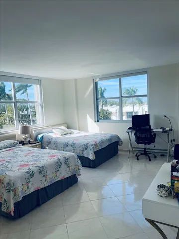 $279,000 | 11111 Biscayne Boulevard, Unit 4E, Miami, FL 33181