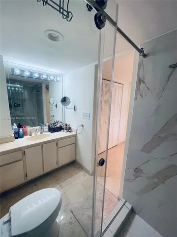 $279,000 | 11111 Biscayne Boulevard, Unit 4E, Miami, FL 33181