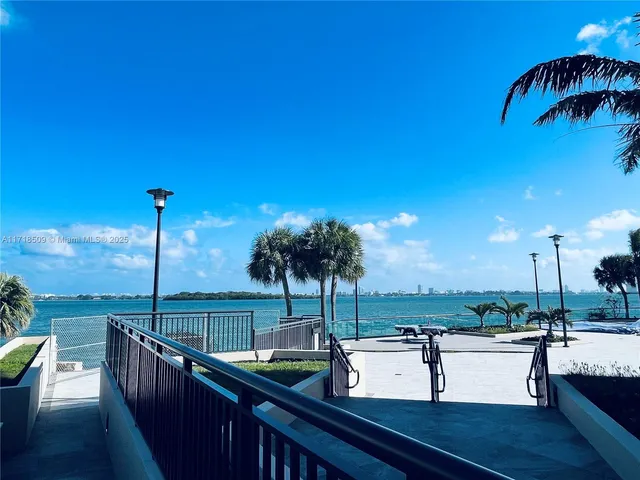$279,000 | 11111 Biscayne Boulevard, Unit 4E, Miami, FL 33181