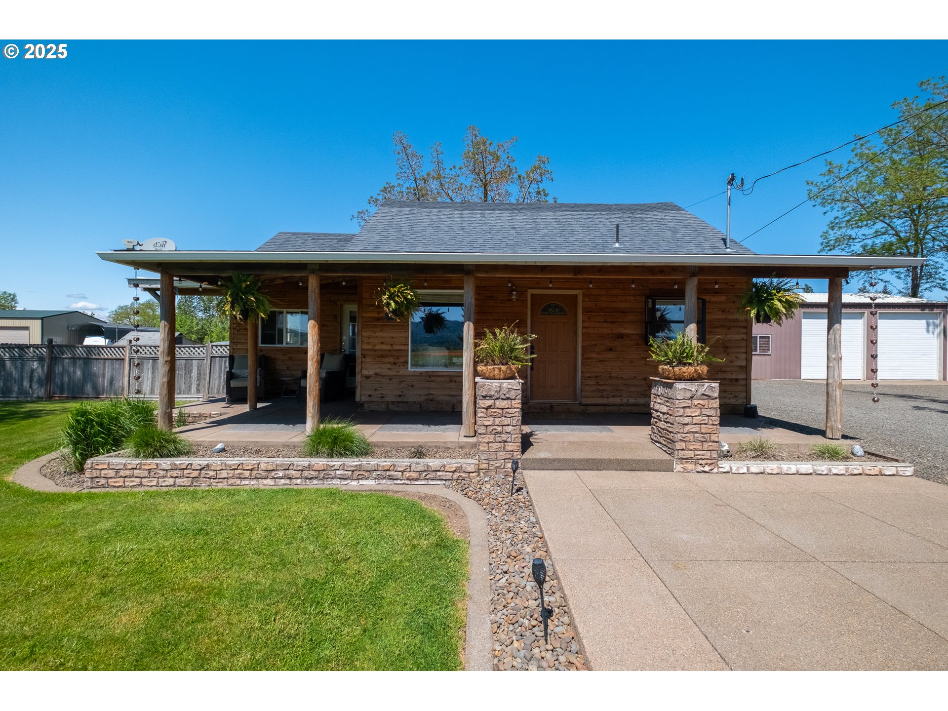 680 Crowfoot Road Lebanon, OR 97355 - Photo 1 of 48 Gallery Image 1