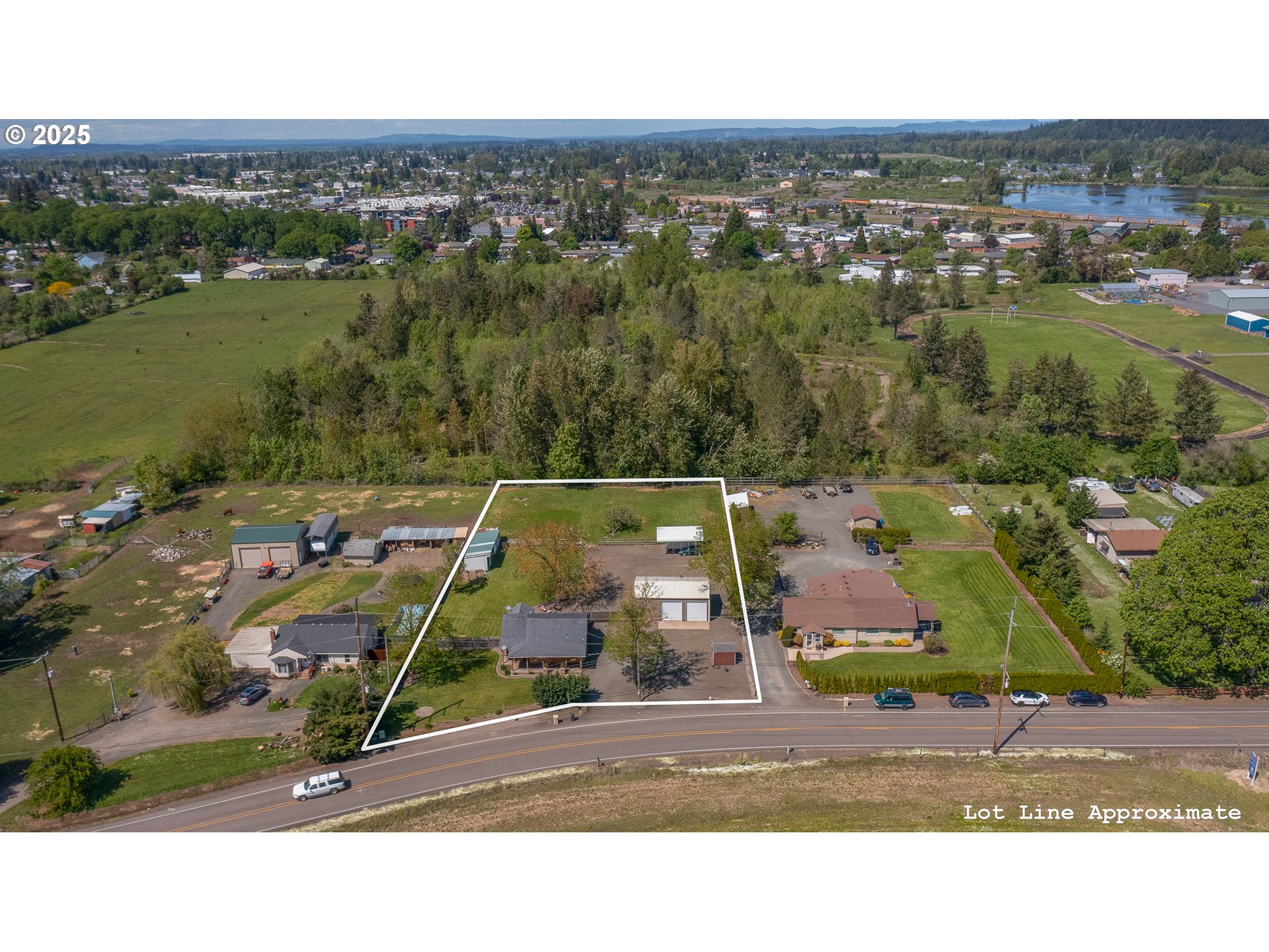 680 Crowfoot Road Lebanon, OR 97355 - Photo 2 of 48 Gallery Image 2