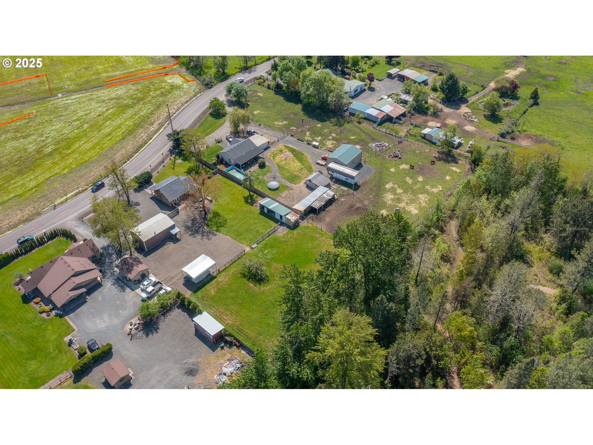 680 Crowfoot Road Lebanon, OR 97355 - Photo 4 of 48 Gallery Image 4