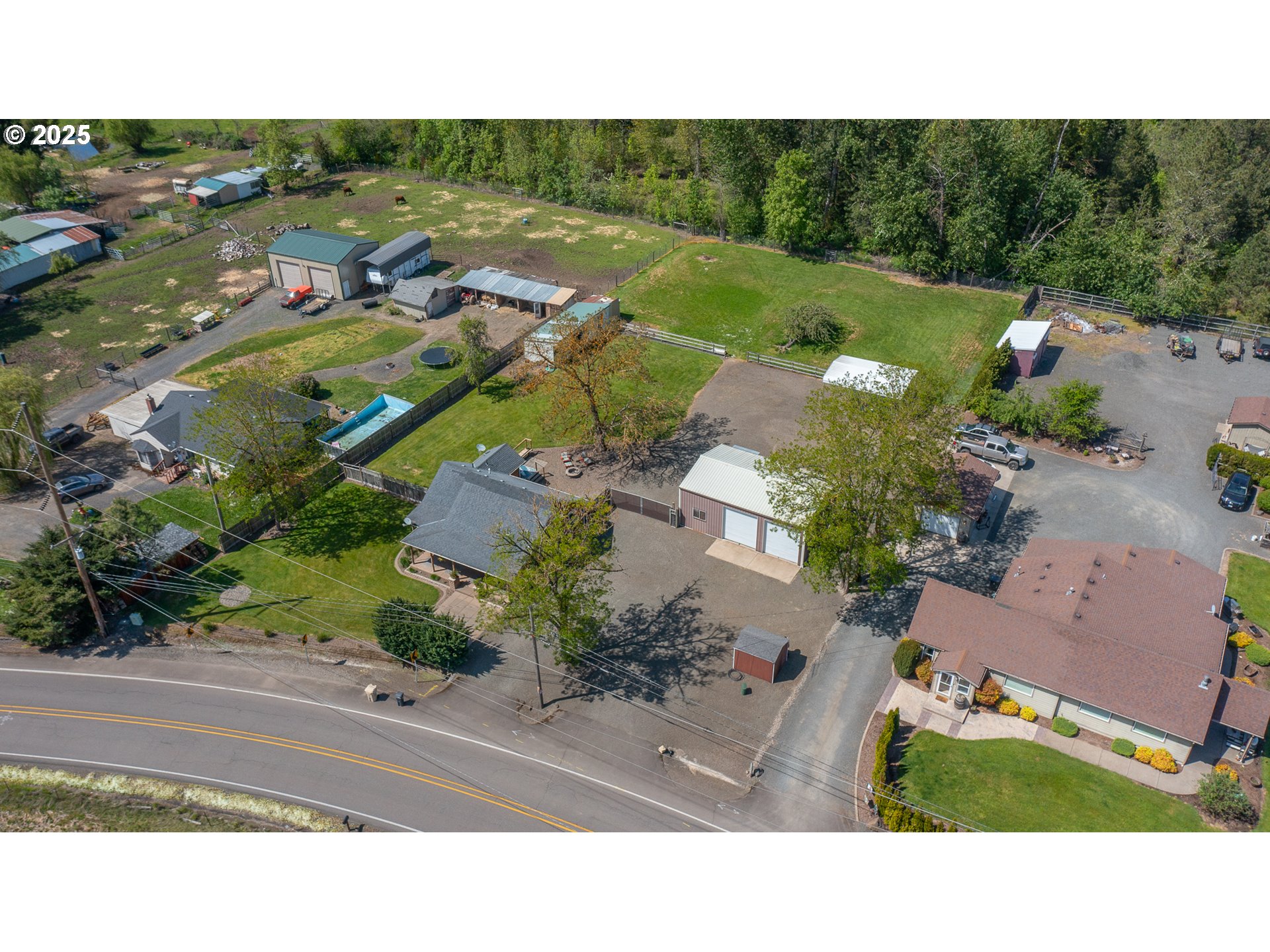 680 Crowfoot Road Lebanon, OR 97355 - Photo 5 of 48 Gallery Image 5