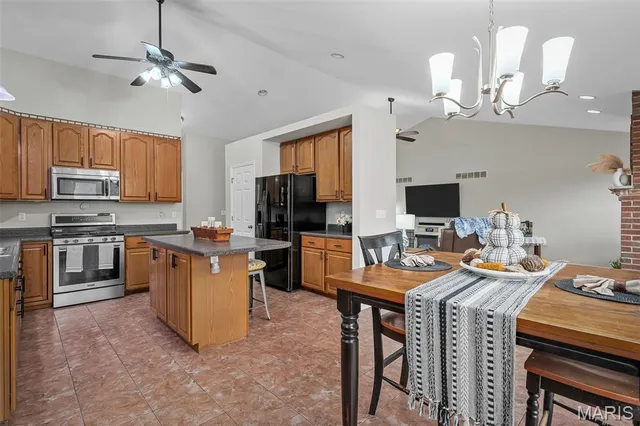 $390,000 | 66 Hillview Lane, Troy, MO 63379