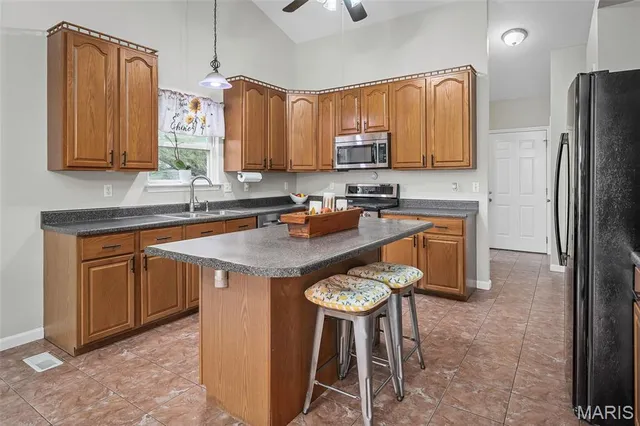 $390,000 | 66 Hillview Lane, Troy, MO 63379