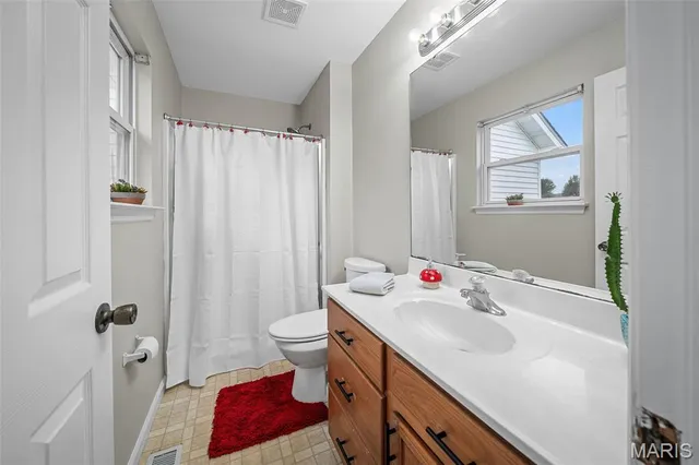 $390,000 | 66 Hillview Lane, Troy, MO 63379