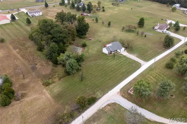 $390,000 | 66 Hillview Lane, Troy, MO 63379