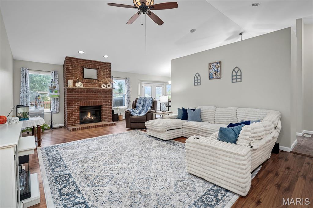 66 Hillview Lane Troy, MO 63379 - Photo 4 of 50