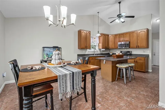 $390,000 | 66 Hillview Lane, Troy, MO 63379