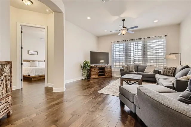 $2,795 | 717 Garner Park Drive, Georgetown, TX 78628