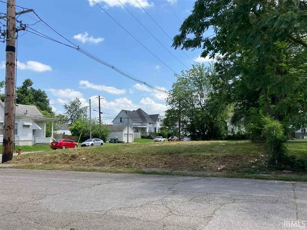 $19,500 | 219 East Michigan Street, Evansville, IN 47711