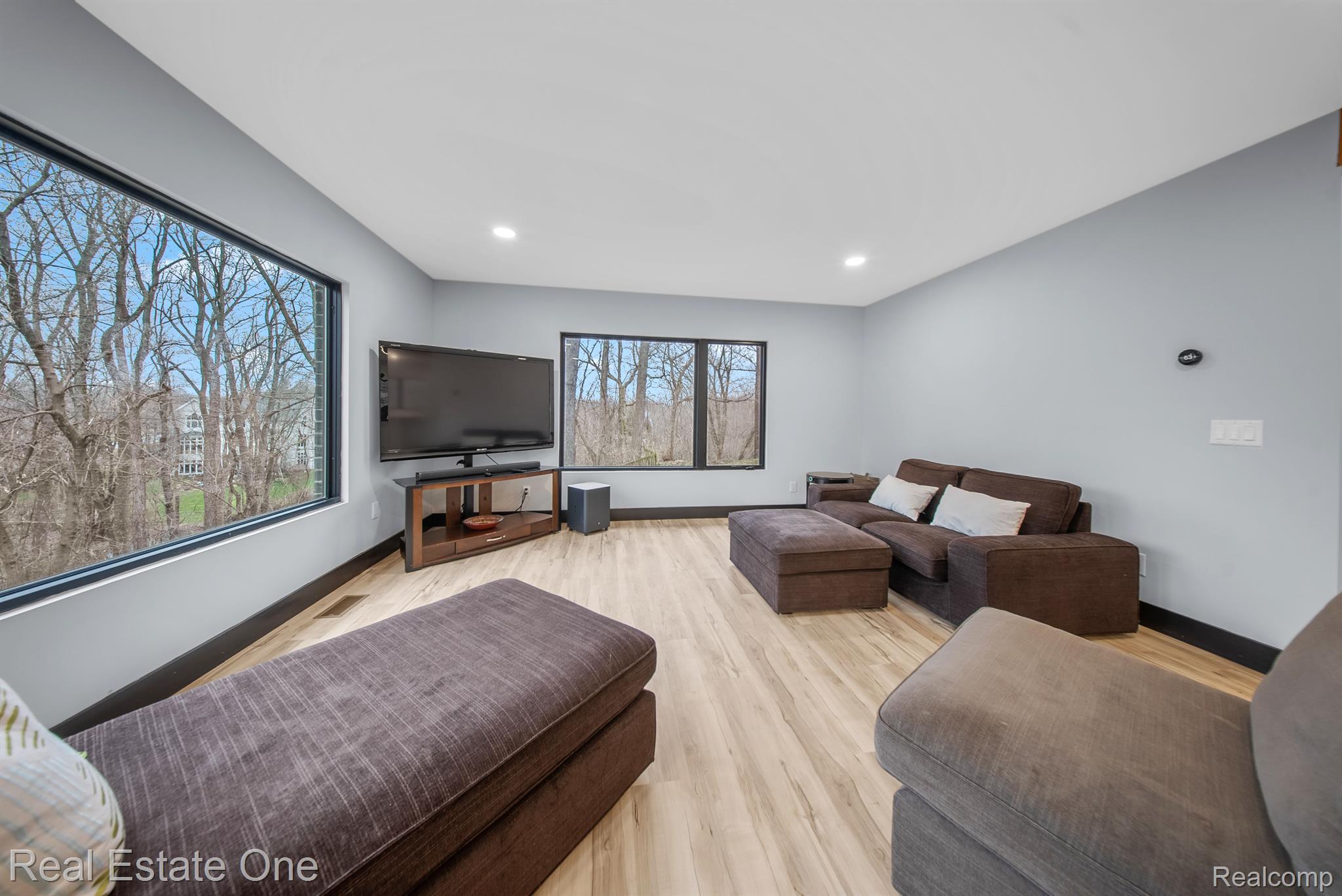 777 Brantford Road Rochester, MI 48306 - Photo 5 of 21 Gallery Image 5