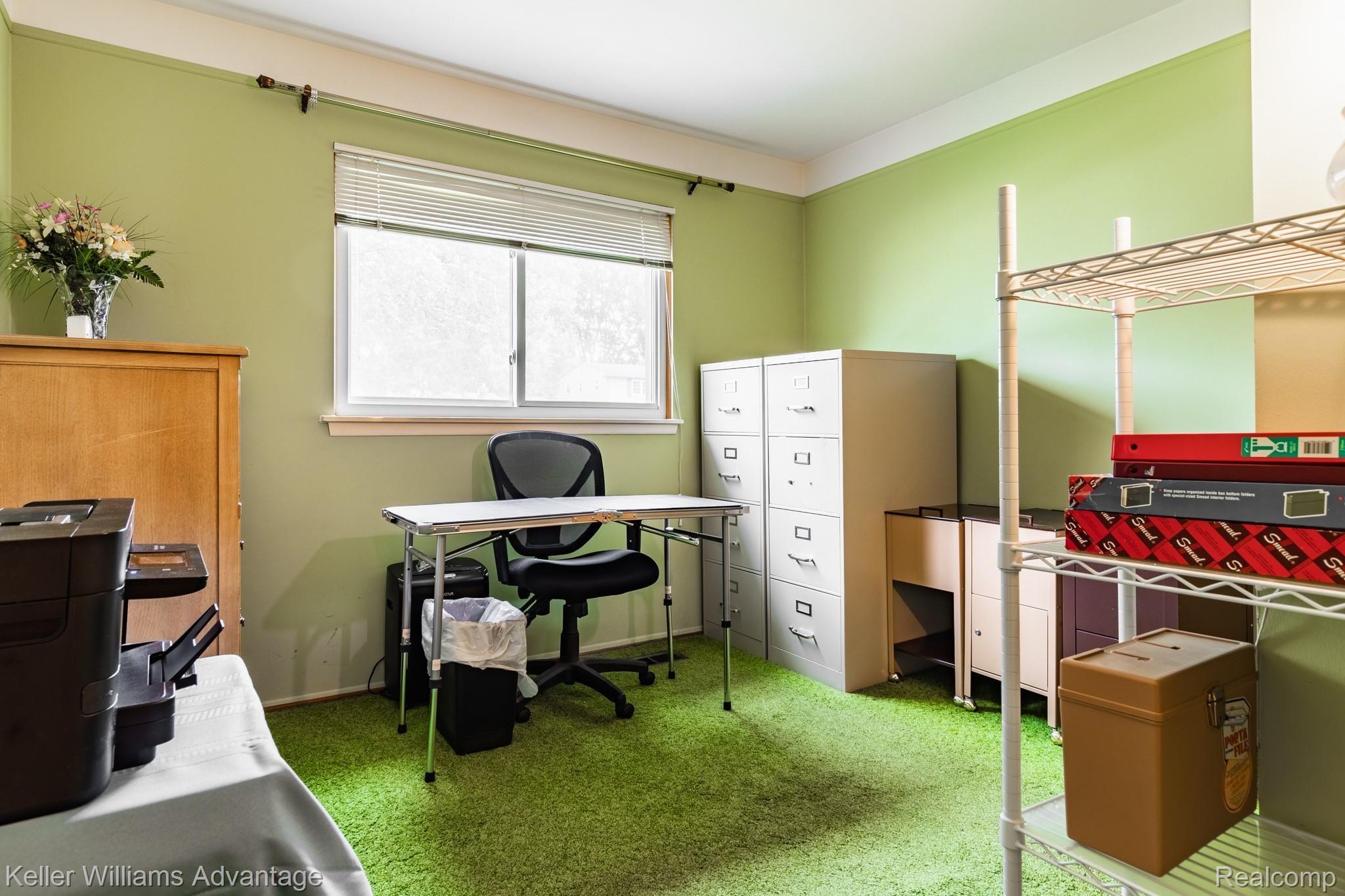 15603 Levan Road Livonia, MI 48154 - Photo 14 of 35 IMG_9147-HDR.JPG