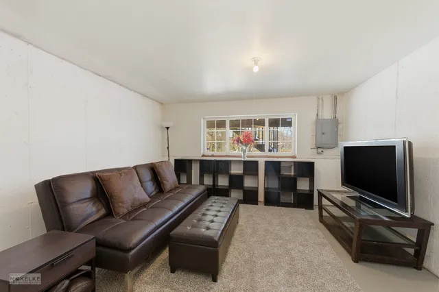 $364,900 | 31502 Kline Circle, Warrenville, IL 60555