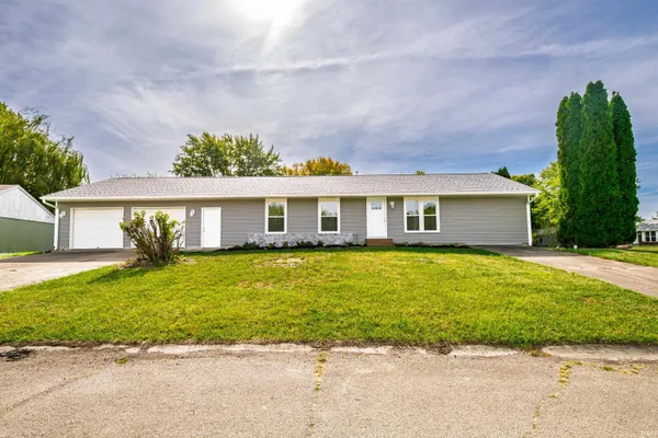$189,900 | 221 West Paulette Avenue, Gaston, IN 47342