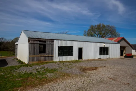 a view of a livingroom with furniture