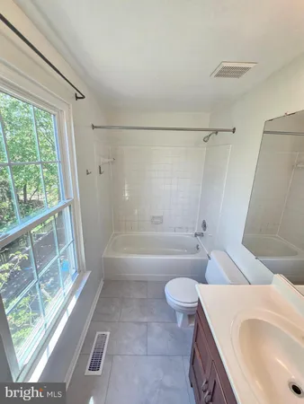 $2,150 | 19378 Hottinger Circle, Germantown, MD 20874