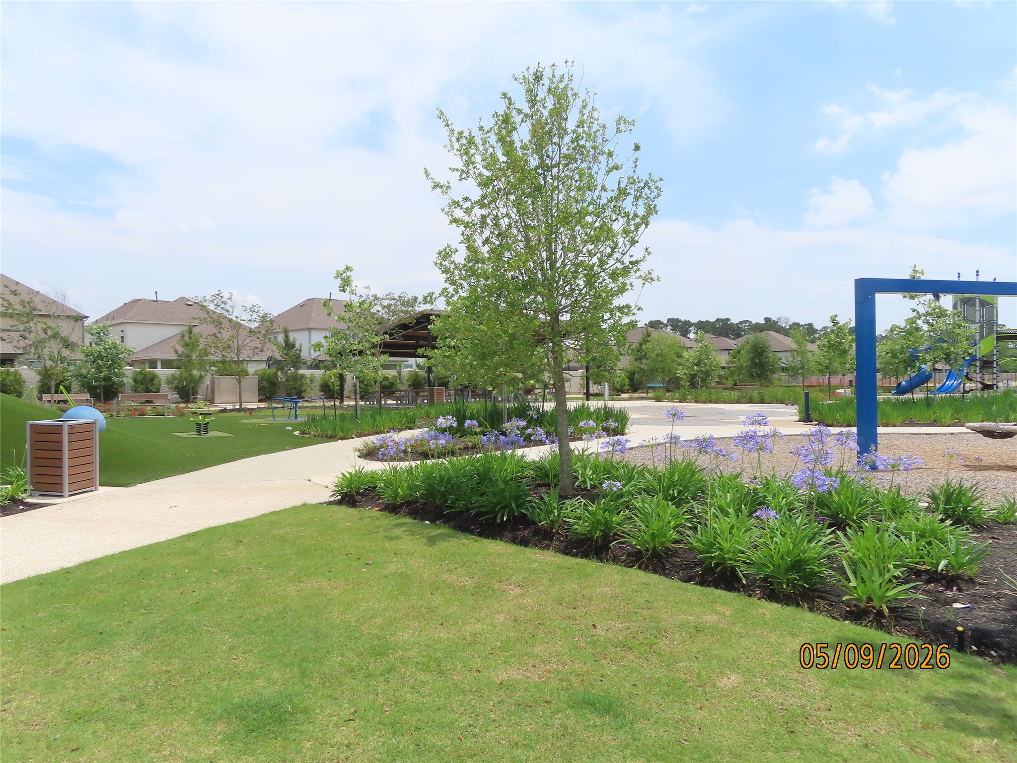 15631 South Fall Fern Circle Houston, TX 77044 - Photo 23 of 25 Subdivision with playground, picnic areas, and green space.