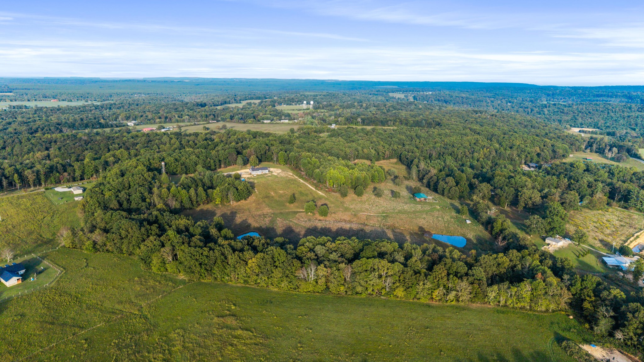 610 Summer City Firetower Road Pikeville, TN 37367 - Photo 39 of 60 a view of a city with an ocean