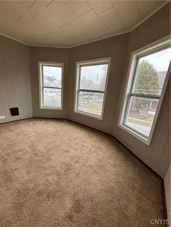 $1,350 | 300 South Pleasant Street, Watertown, NY 13601
