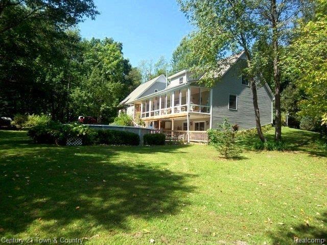 7626 Golf Club Road Howell, MI 48843 - Photo 21 of 25 Back of Home Alt View