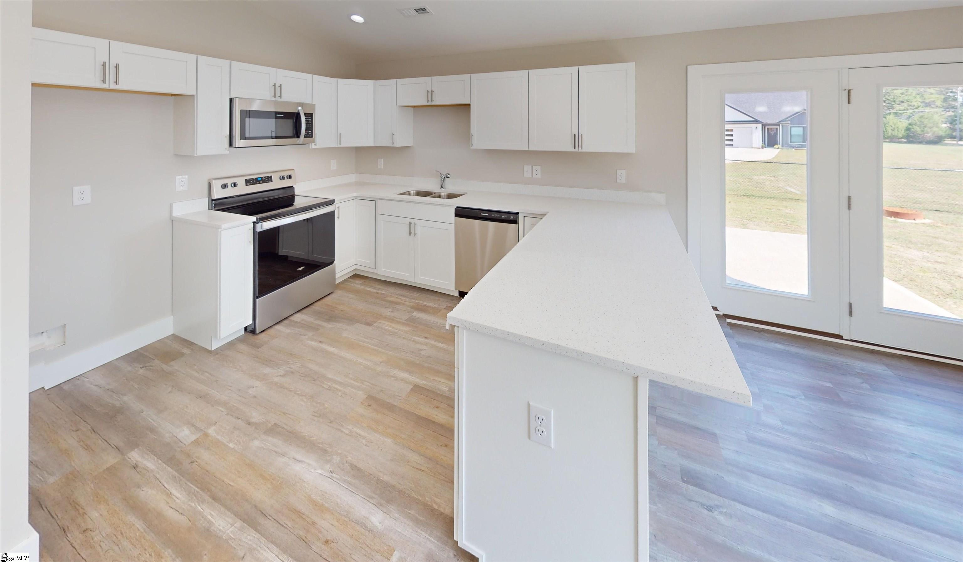 115 Sunrise Road Spartanburg, SC 29302 - Photo 4 of 27 Gallery Image 4