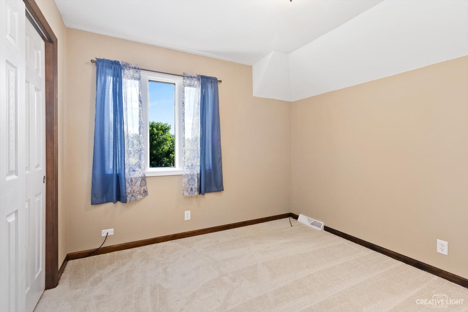39-w089 Adobe Ridge Elgin, IL 60124 - Photo 19 of 38