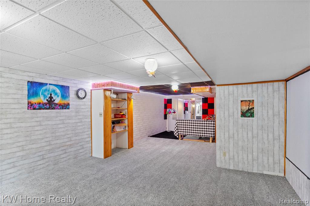 515 Tennyson Rochester Hills, MI 48307 - Photo 26 of 28 Gallery Image 26