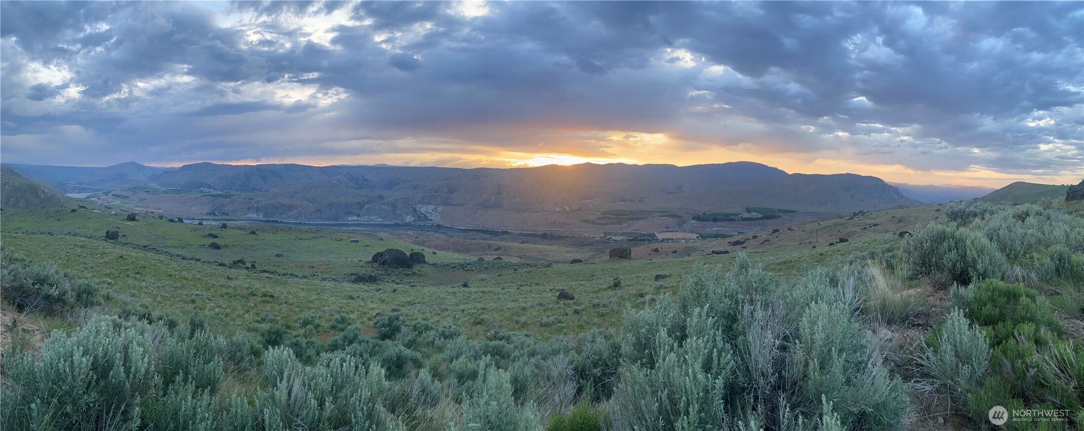 0 Northwest Peach Road Waterville, WA 98858 - Photo 11 of 12 a view of a lush green field