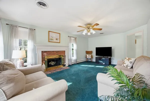 $725,000 | 92 Ocean Hill Drive, Kingston, MA 02364