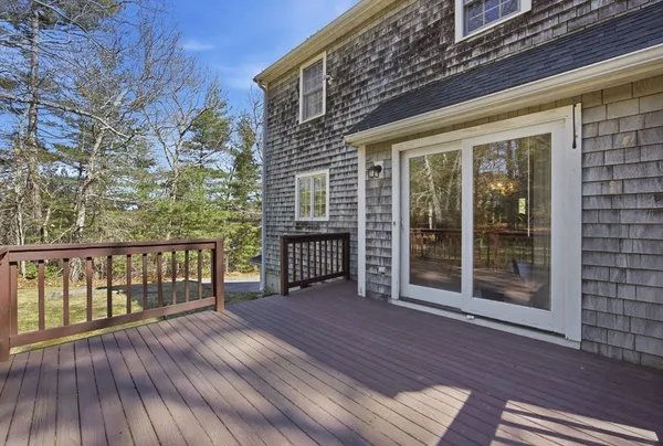 $725,000 | 92 Ocean Hill Drive, Kingston, MA 02364