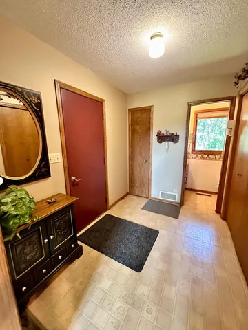 $625,000 | 19118 Aspen Avenue, Tracy, MN 56175