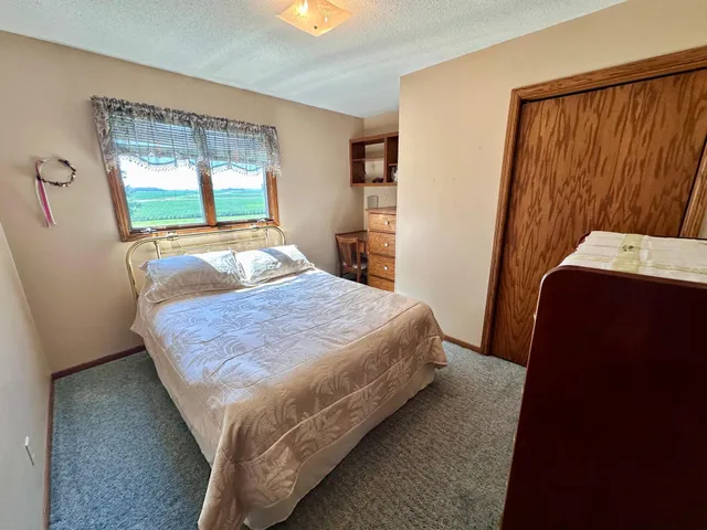 $625,000 | 19118 Aspen Avenue, Tracy, MN 56175