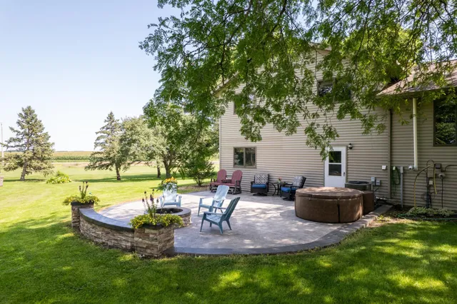 $625,000 | 19118 Aspen Avenue, Tracy, MN 56175