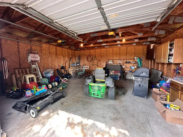 $625,000 | 19118 Aspen Avenue, Tracy, MN 56175